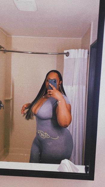 thickums, 25  female escort, Shreveport