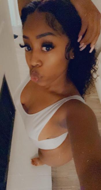 ARI , 25  female escort, Shreveport